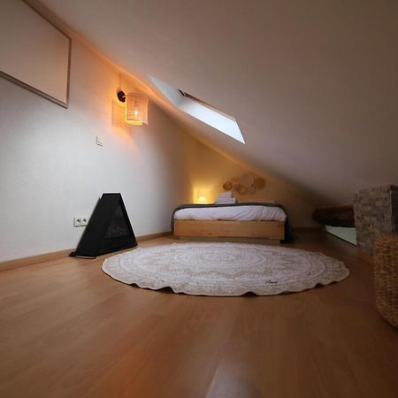 A Little Nest At The Top Floor Annecy Bagian luar foto
