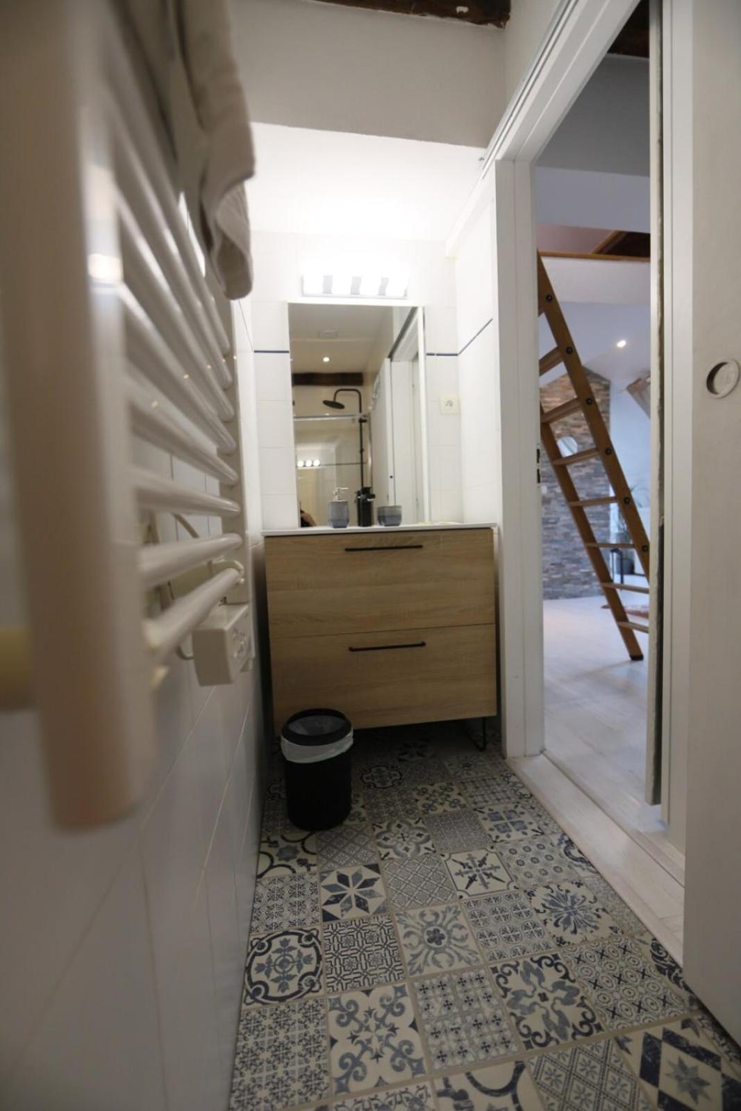 A Little Nest At The Top Floor Annecy Bagian luar foto