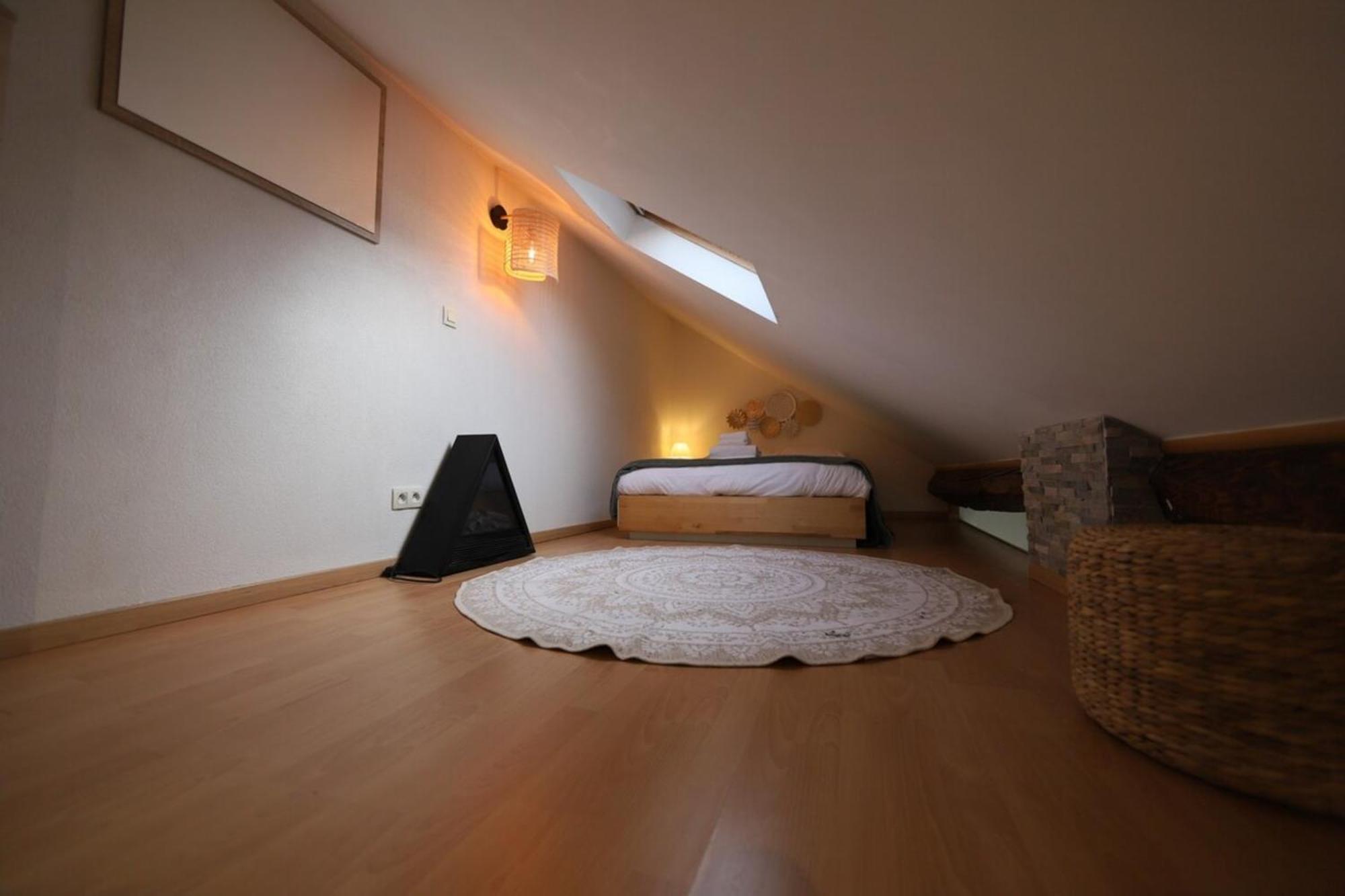 A Little Nest At The Top Floor Annecy Bagian luar foto