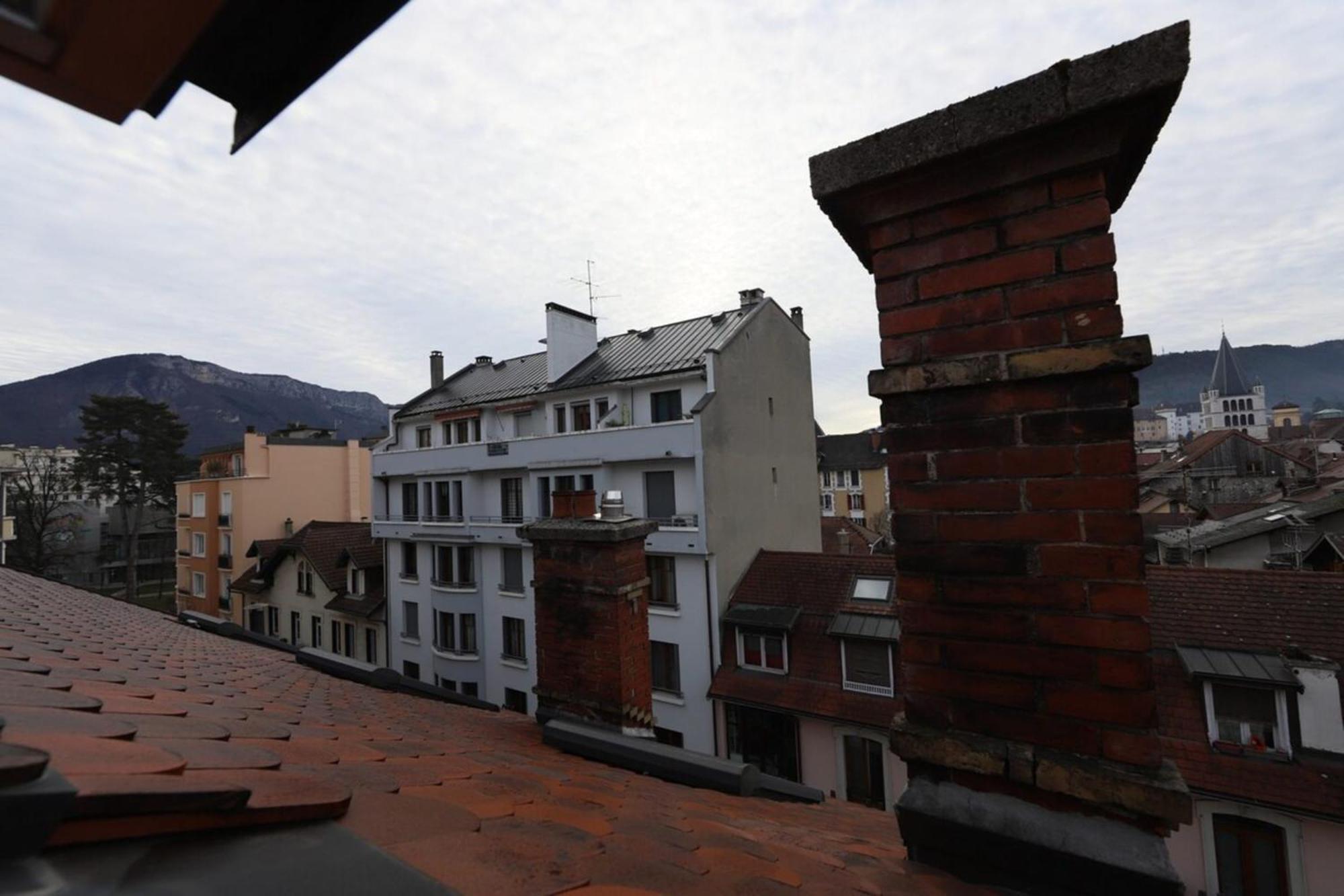A Little Nest At The Top Floor Annecy Bagian luar foto